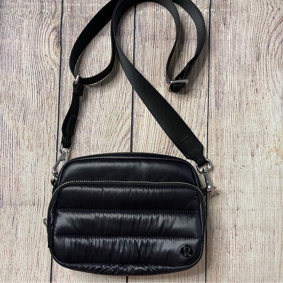 Lululemon Everywhere Crossbody Bag 2L
Wunder Puff - Picture 4 of 11